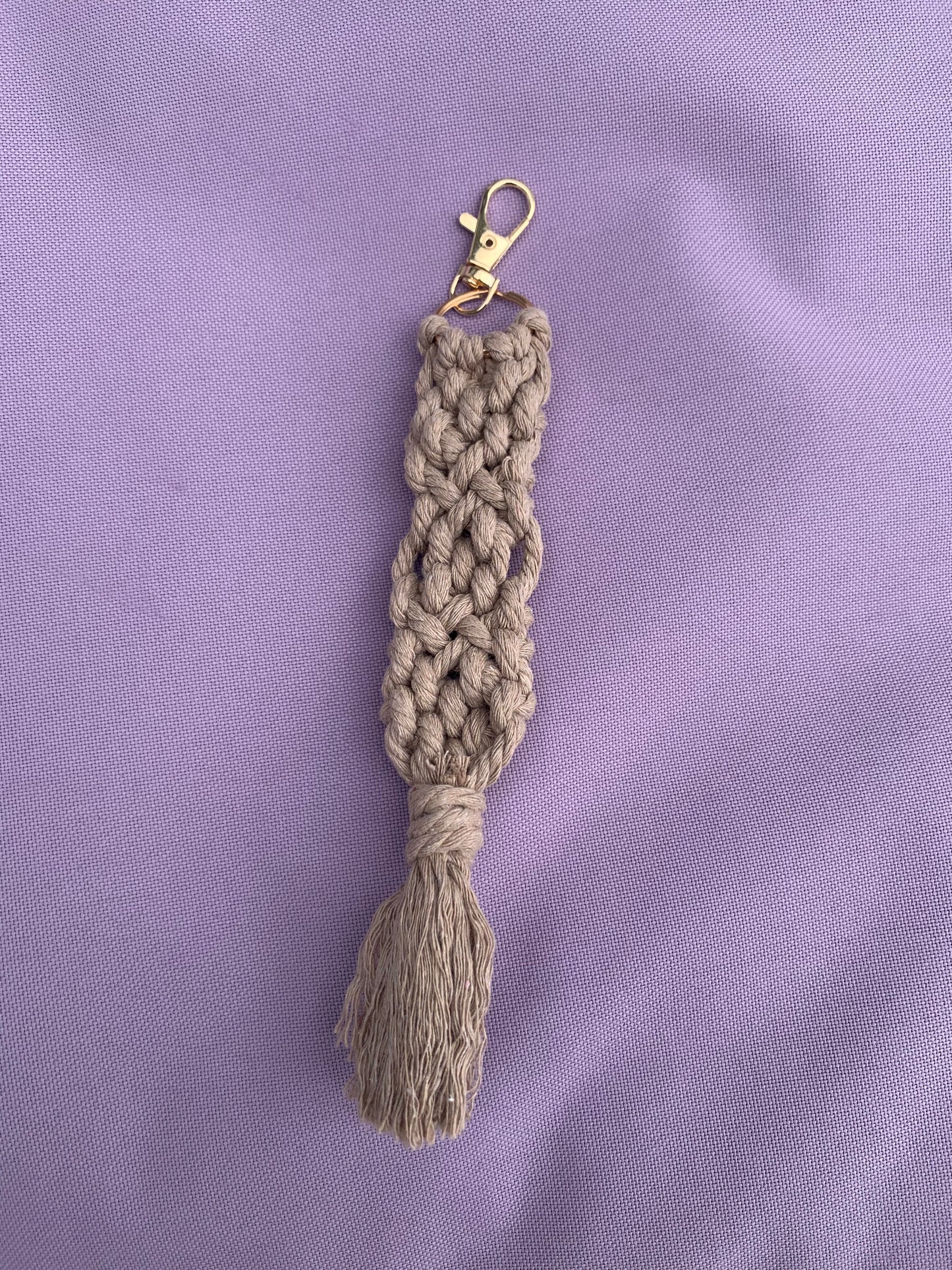 Macrame key chain - TAUPE