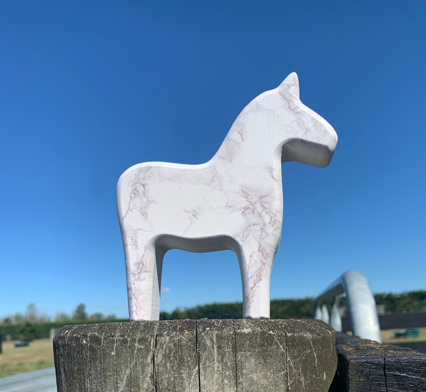 Wooden horse - Marble look