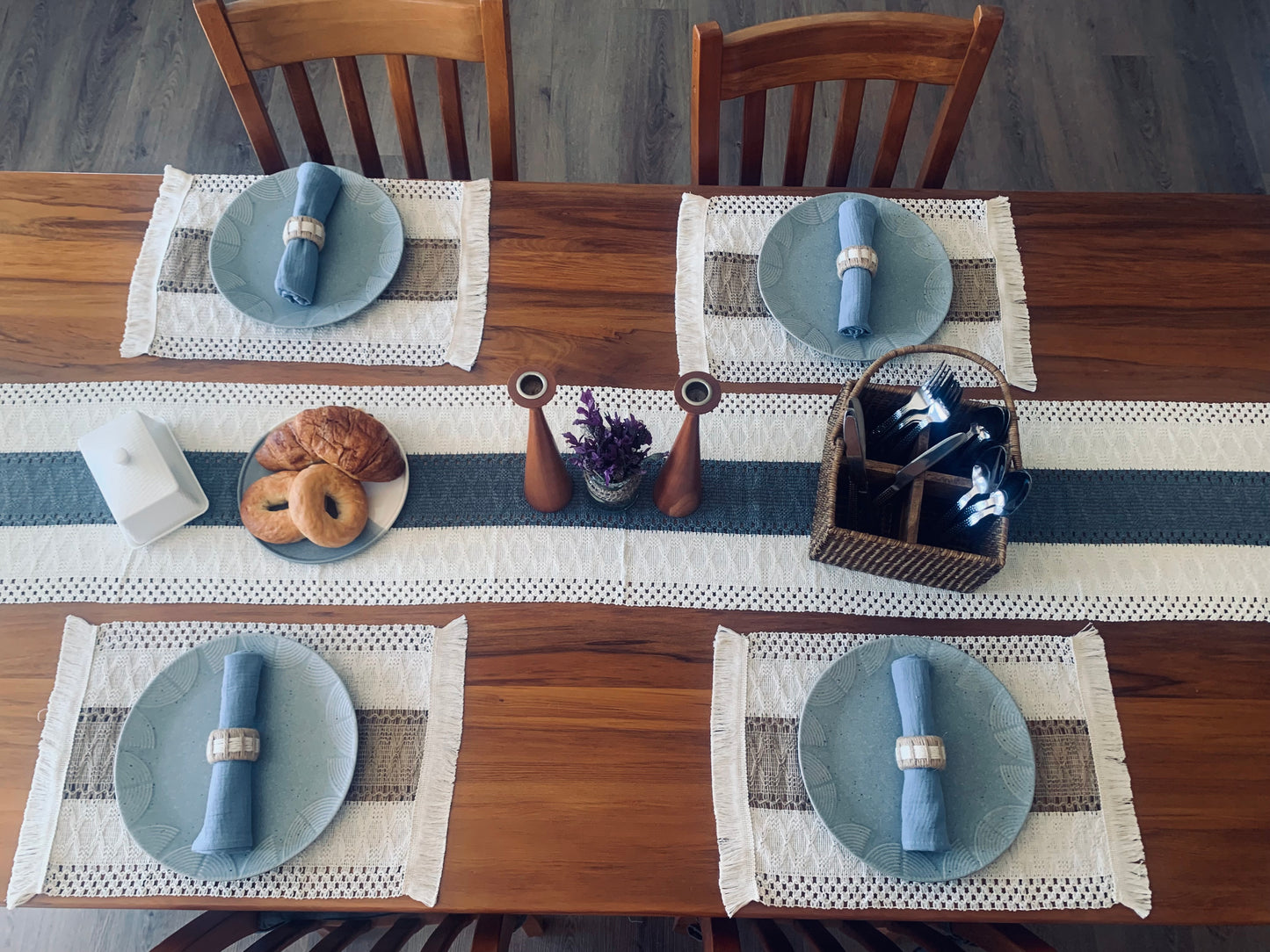 Table runner - Grey & White
