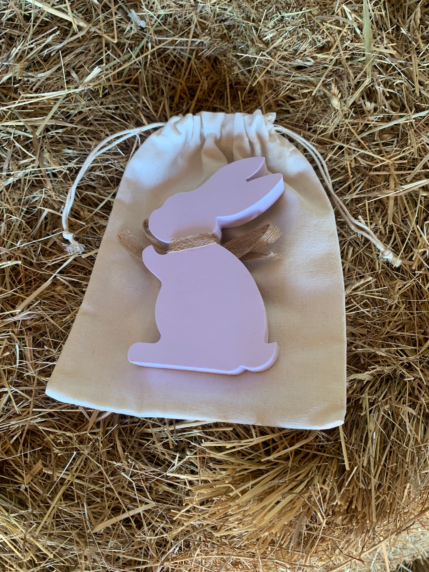 Easter Rabbit - White/Wood grain
