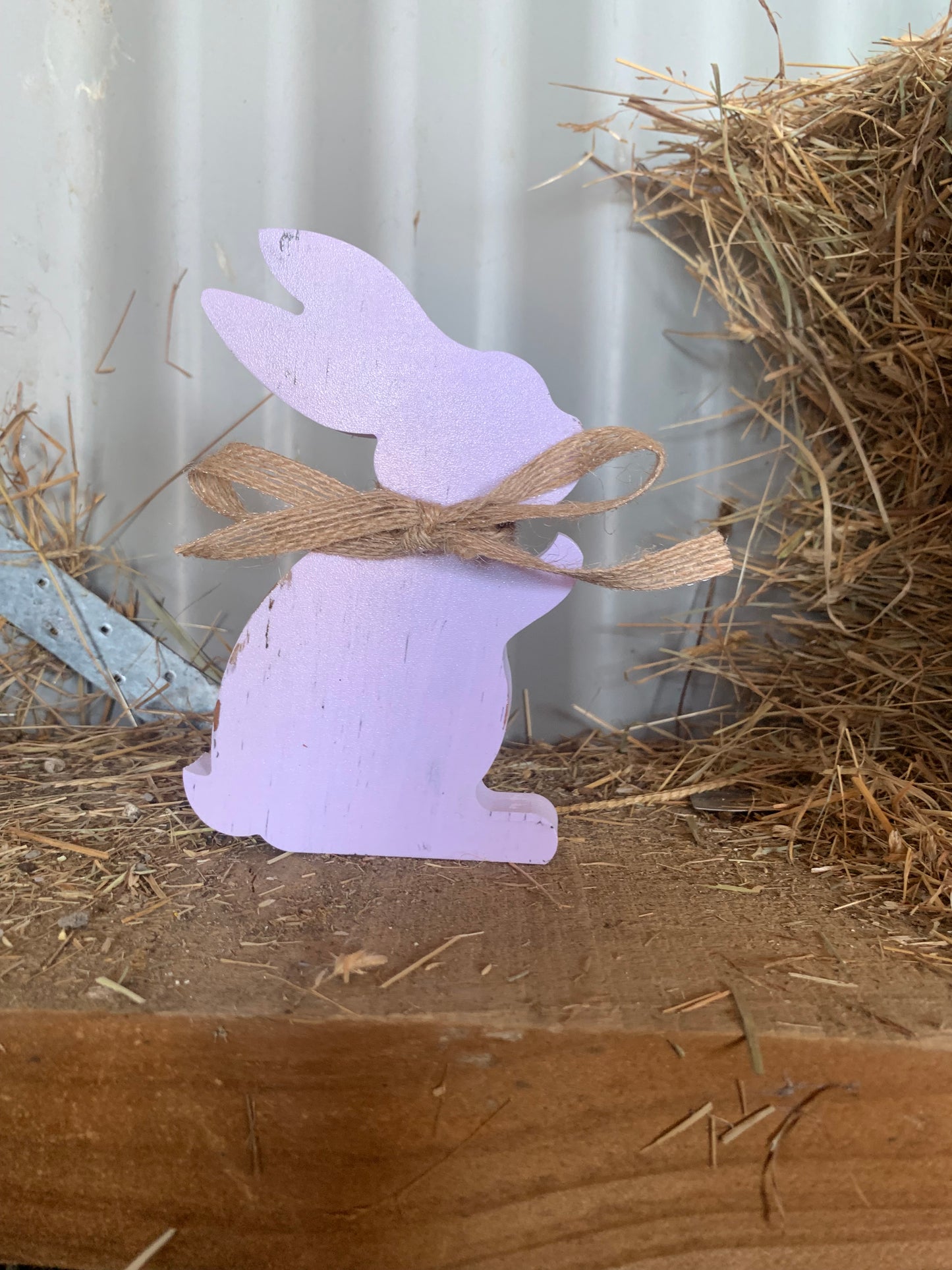 Easter Rabbit - White/Wood grain