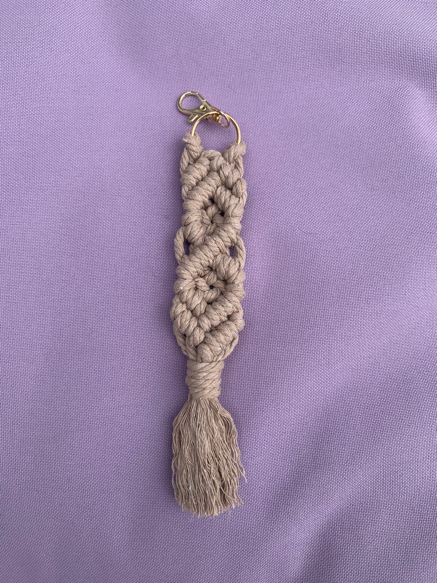 Macrame key chain - TAUPE