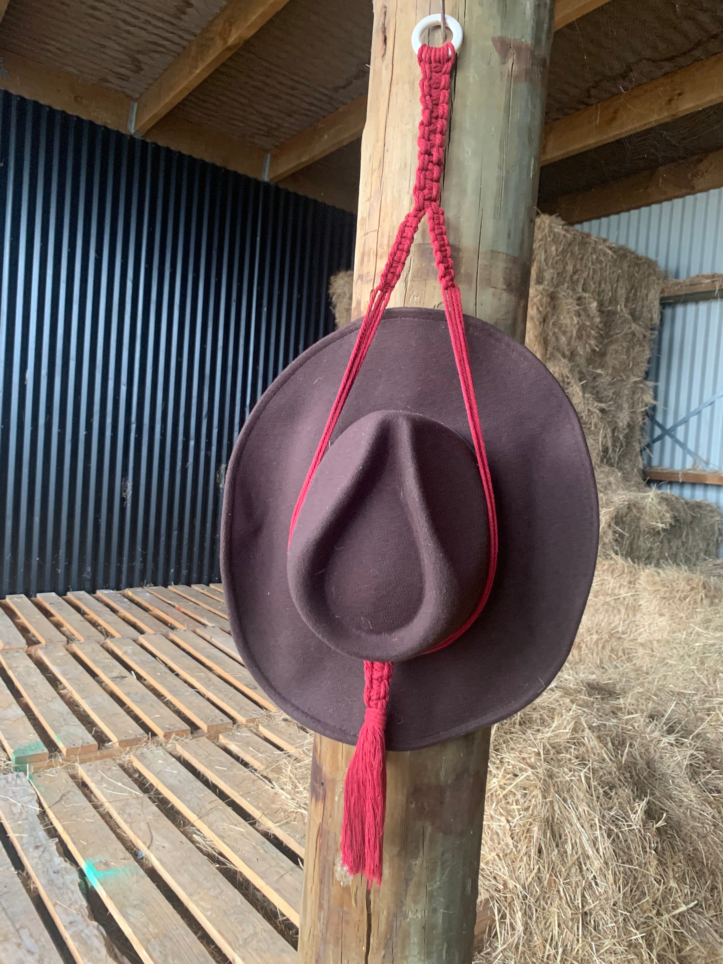 Hat hanger - Red